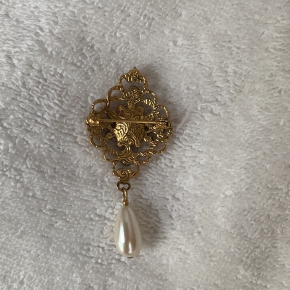 Shades of Blue Lapel Pin - Picture 2 of 2